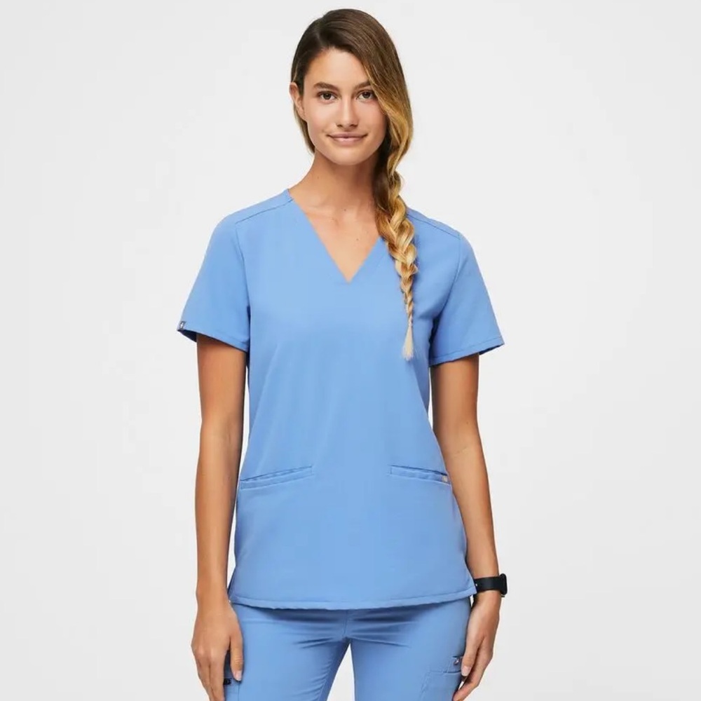 figs Casma Three-Pocket Scrub Top Ceil Blue